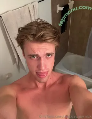  nude photo #0004