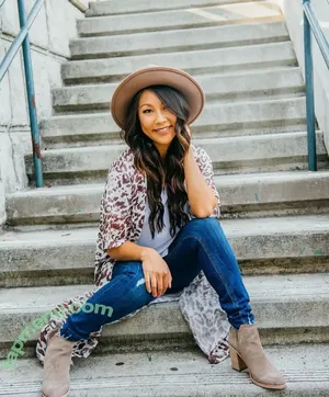 That Jenn Girl / Jennifer Chiu / jenn_l / thatjenngirl / thatjennngirl nude photo #0129