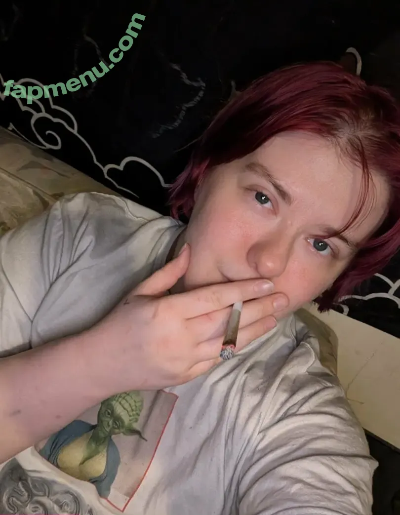 thatbratrazz nude photo #0001 (thatbratrazz)