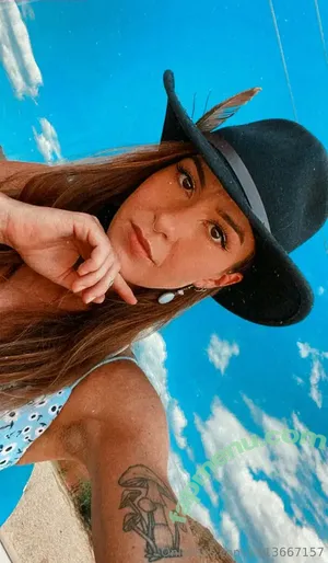 thatcountrygyal / savi_sav1 nude photo #0010
