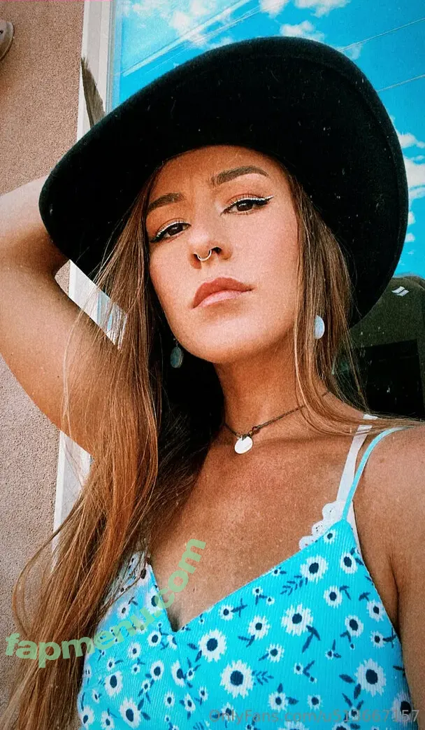 thatcountrygyal nude photo #0009 (savi_sav1)