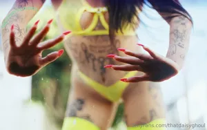 thatdaisyghoul / thatdaisyghoulxox nude photo #0003