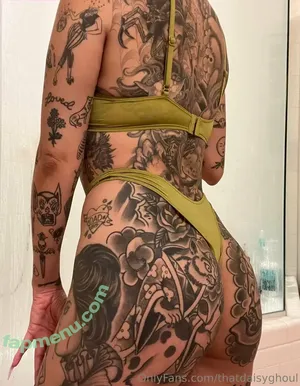 thatdaisyghoul / thatdaisyghoulxox nude photo #0016