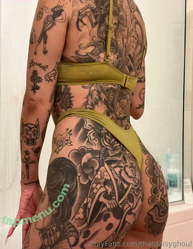thatdaisyghoul nude photo #0016 (thatdaisyghoulxox)