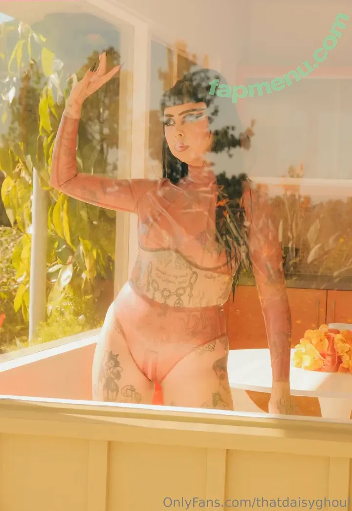 thatdaisyghoul nude photo #0026 (thatdaisyghoulxox)