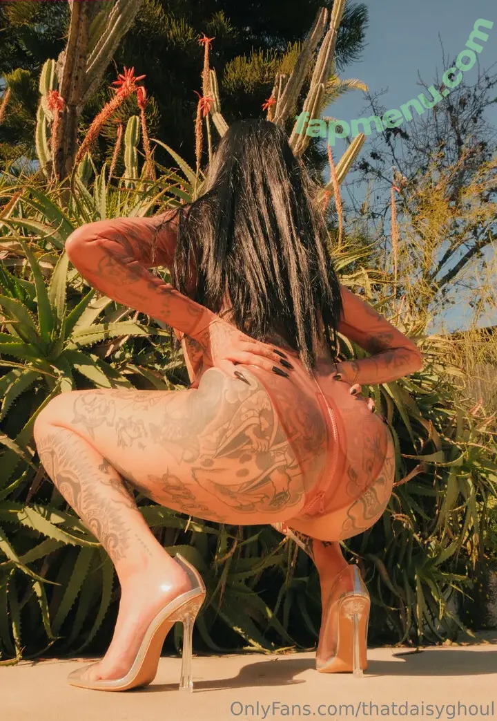thatdaisyghoul nude photo #0035 (thatdaisyghoulxox)