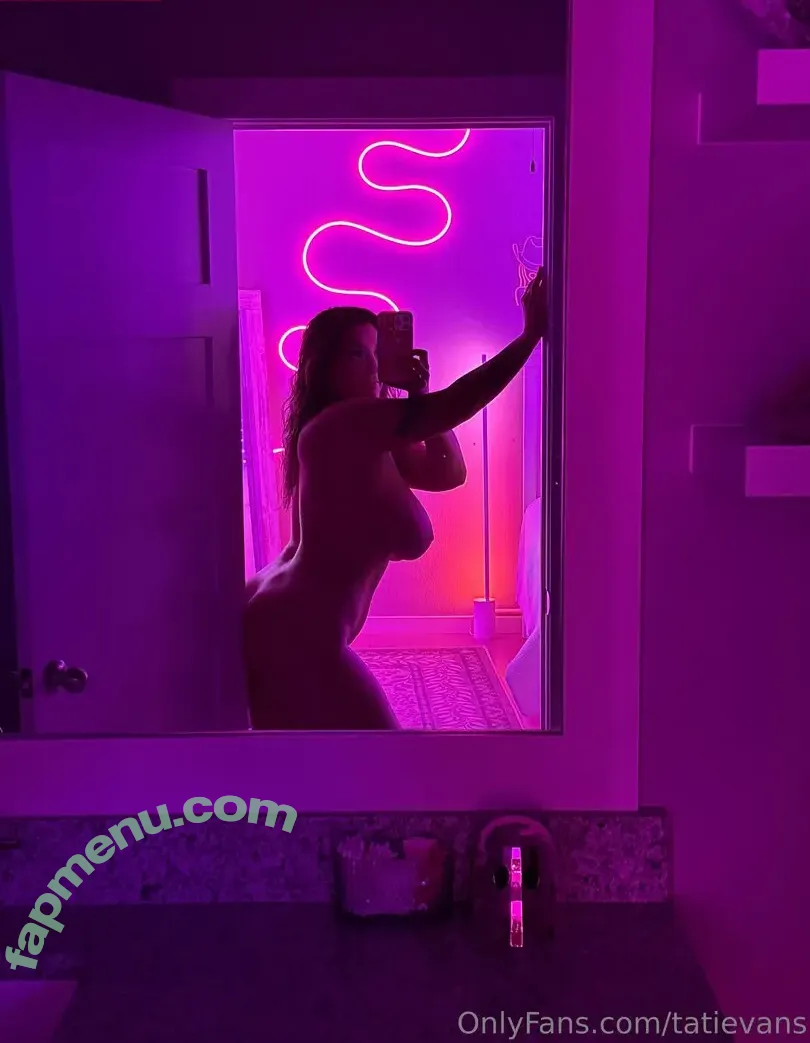 thatgirltati_ nude photo #0031 (thtgirltali / xoxo_t)