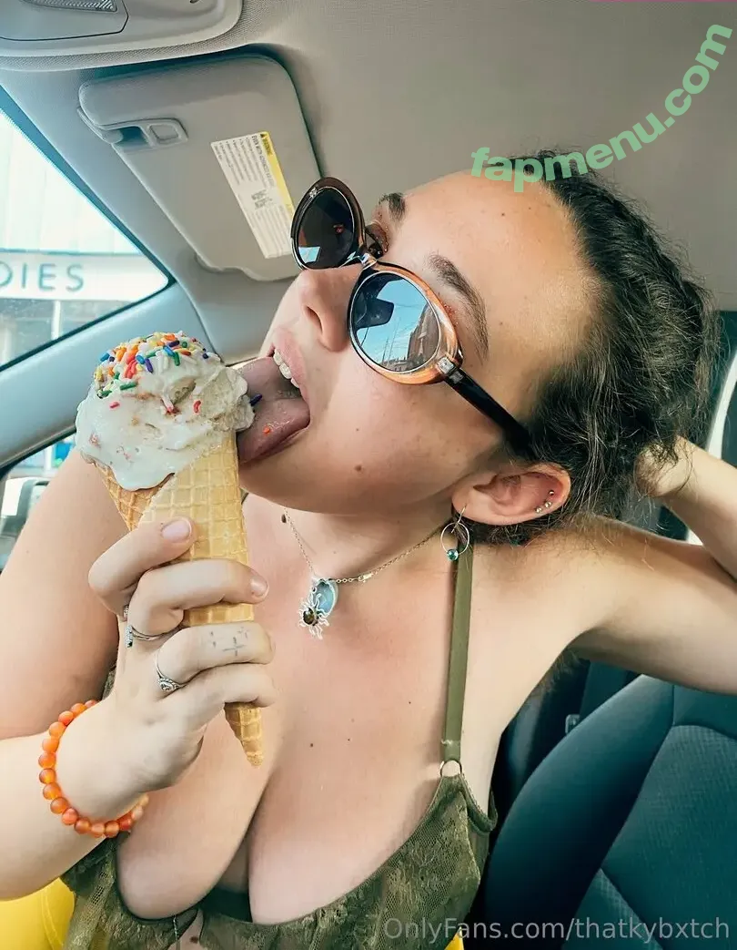 thatkybxtch nude photo #0012 (thatkybxtch)