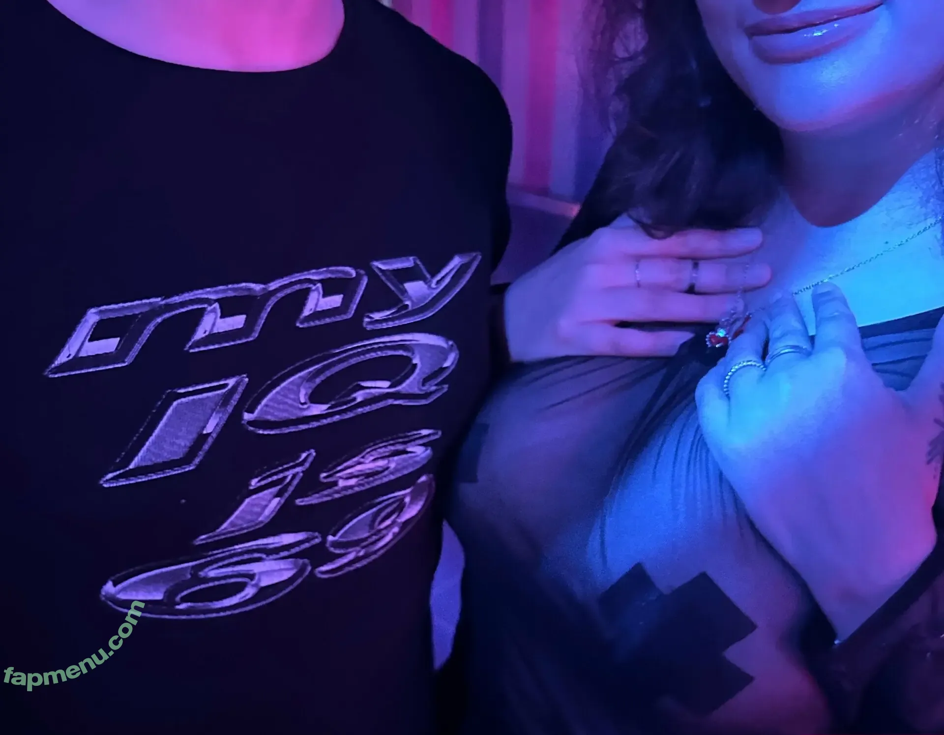 thatonevalery nude photo #0042 (valeinallcaps)