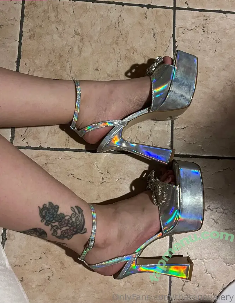 thatonevalery nude photo #0045 (valeinallcaps)