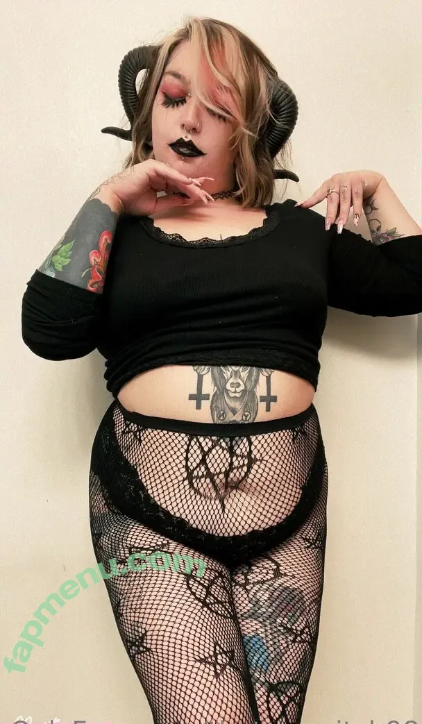 thatonewitch98 nude photo #0047 (thatonewitch98)