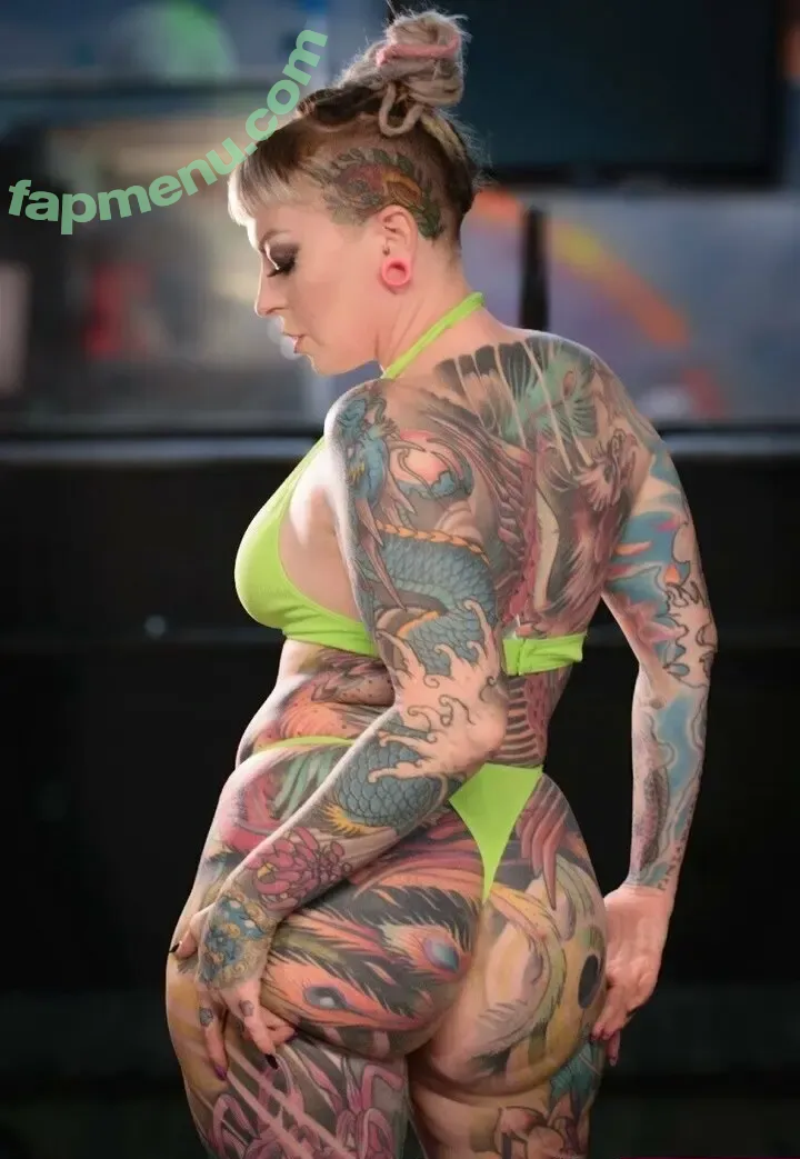 thatpiggymouth nude photo #0002 (thatpiggymouth)