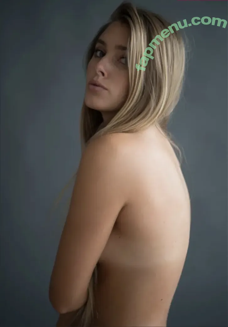 thatpineapplegirl nude photo #0052 (Emily Zeck / lilpineapplegirl)