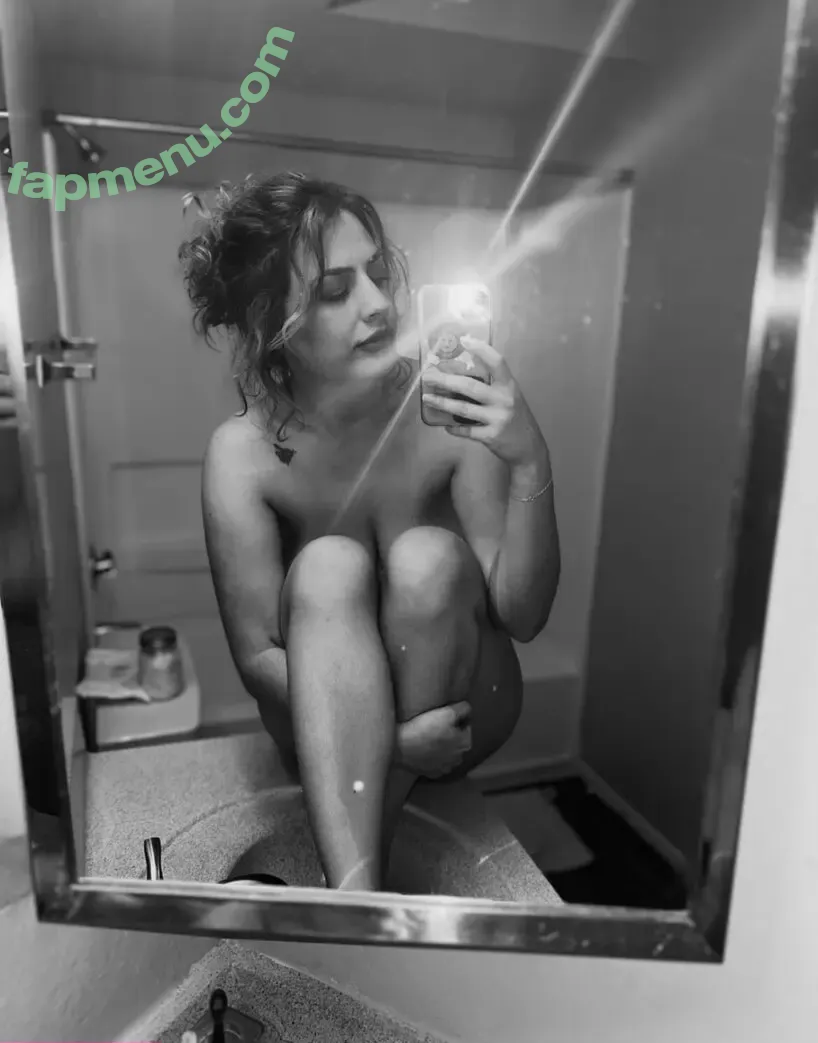 thatserinsworld nude photo #0052 (champagne-tearsxo / itserinsworld / thequeensboudoir)