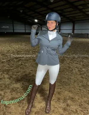 thatyoungblonde / thatyoungblonde_ nude photo #0058