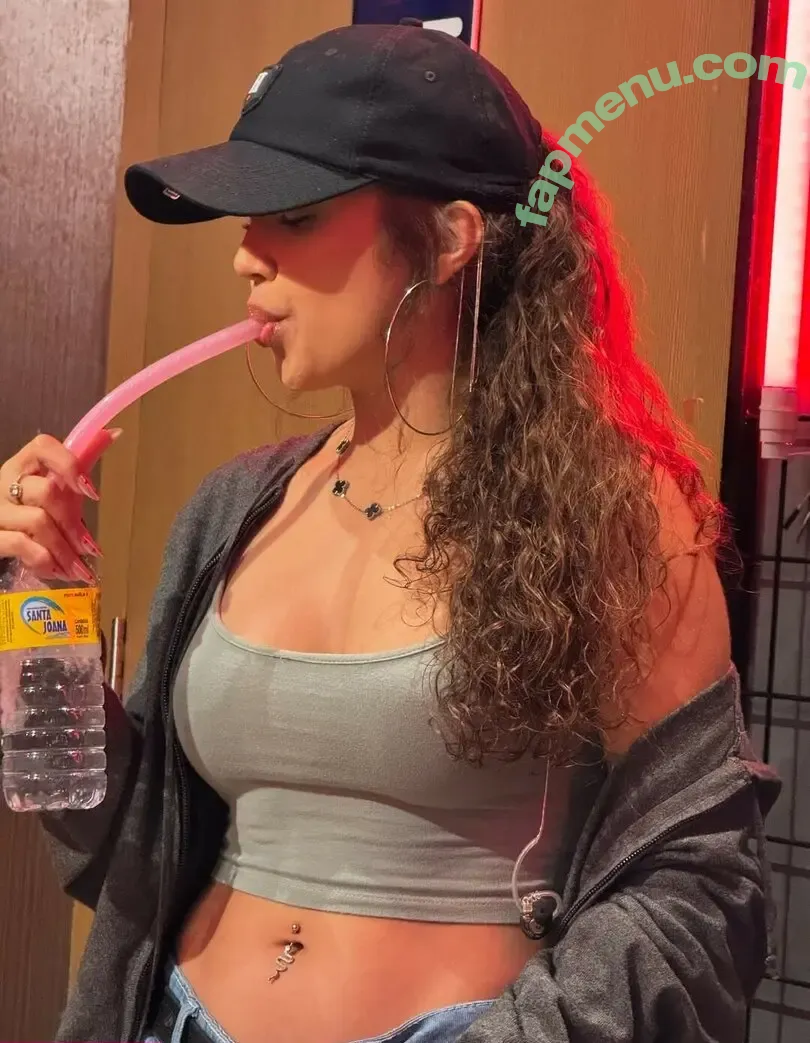 Thauane nude photo #0004 (Thauane)