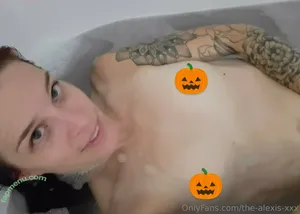 the-alexis-xxx / laurenalexis_x nude photo #0010