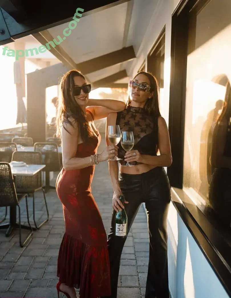 The Bella Twins: nude photo #0914 (Nikki Bella & Brie Bella / thenikkibella)