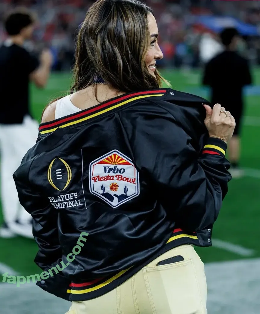 The Bella Twins: nude photo #1082 (Nikki Bella & Brie Bella / thenikkibella)