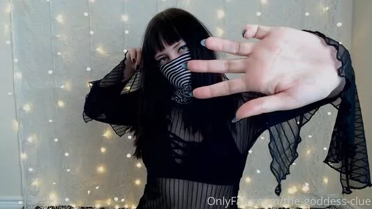 the-goddess-clue / theg0dd3ssclue nude photo #0008
