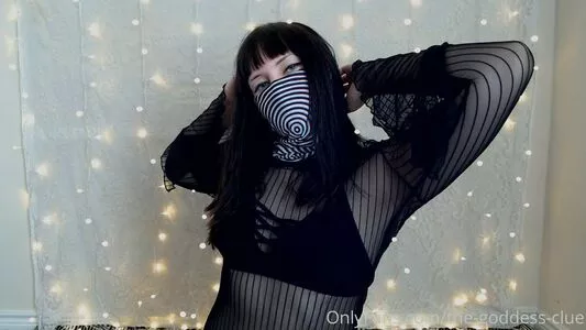 the-goddess-clue / theg0dd3ssclue nude photo #0012