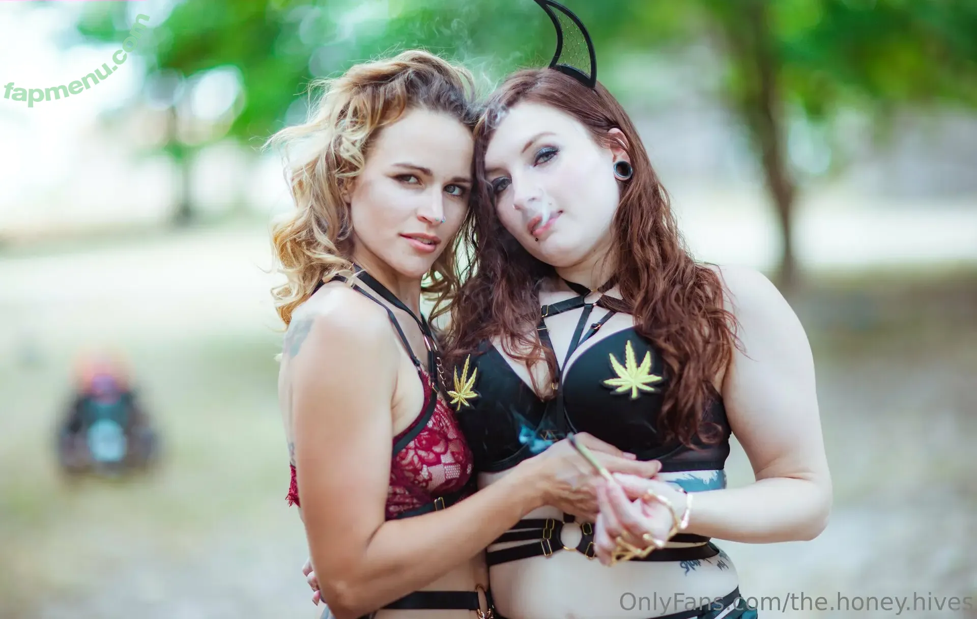 the.honey.hives nude photo #0027 (thehoneyhivellc)