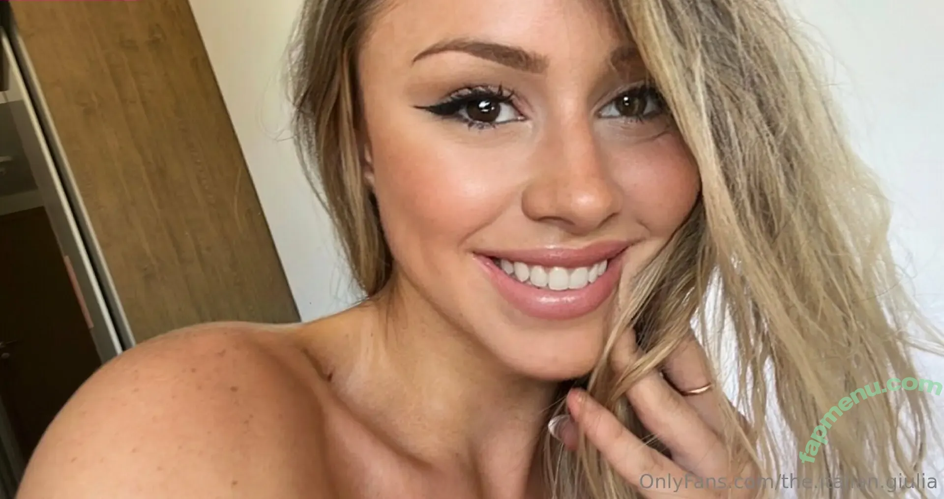 the.italian.giulia nude photo #0084 (giulia_italianbakery)