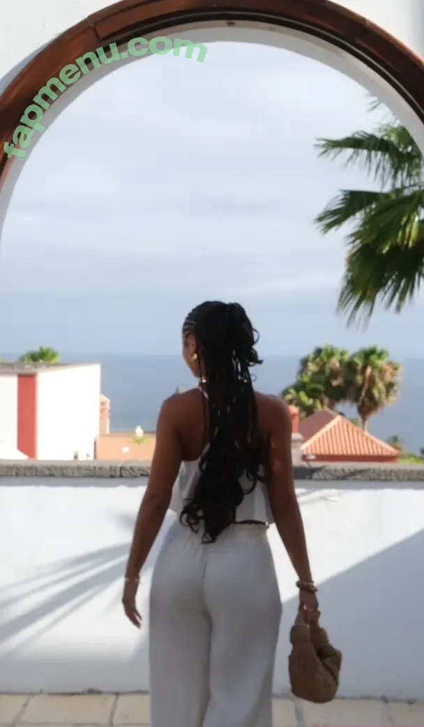 The Learmann Twins nude photo #0185 (Brooke Xo / analearmann)