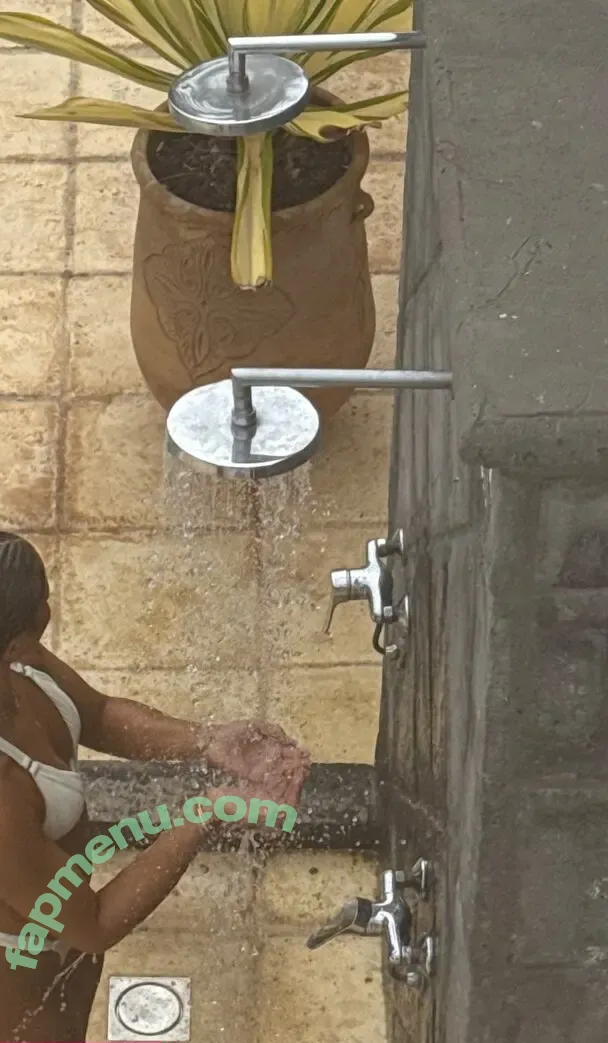 The Learmann Twins nude photo #0187 (Brooke Xo / analearmann)