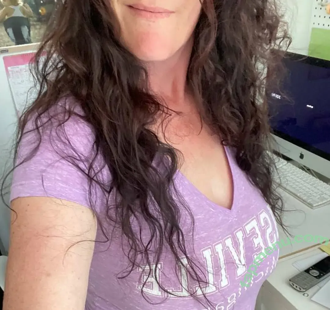 The Naughty Wife Next Door nude photo #0013 (mrssinful4 / thenaughtywifenxtdoor)