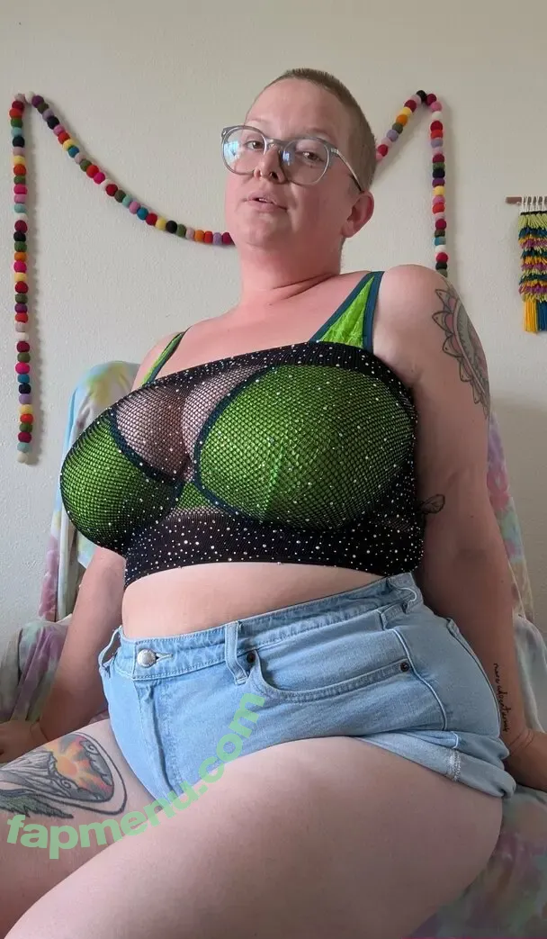 the_pisces_princess nude photo #0002 (the_pisces_princess_)