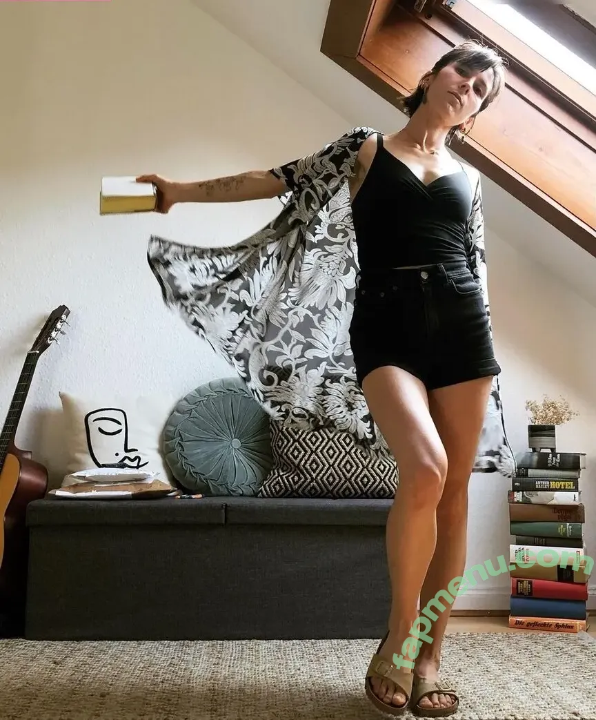 The Positive Switch nude photo #0002 (the_positive_switch)