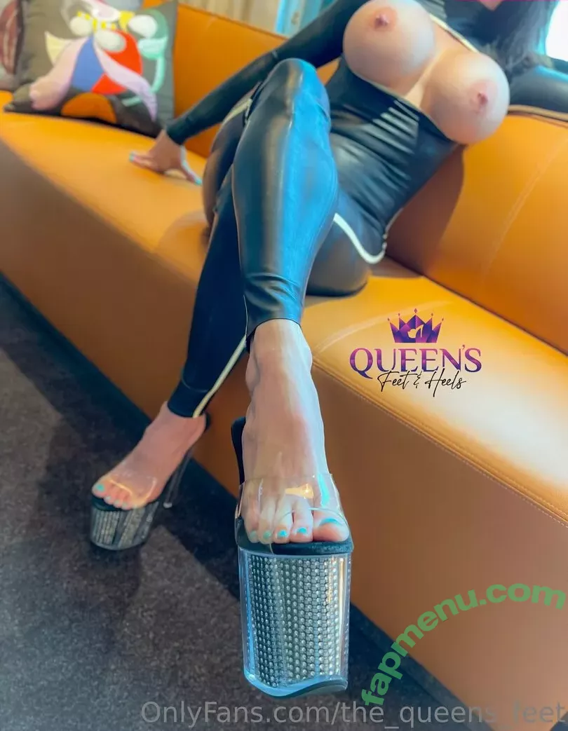 the_queens_feet nude photo #0035 (the_queens_feet)