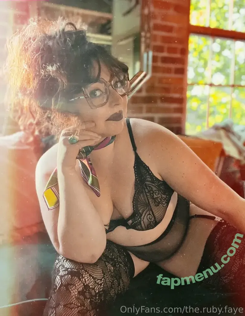 the.ruby.faye nude photo #0002 (ruby.fayee)