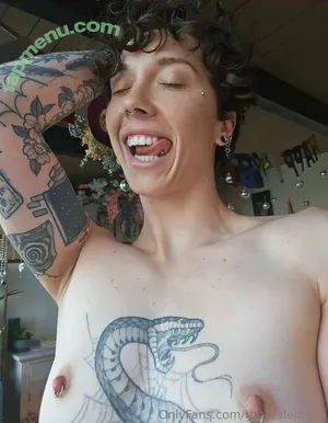  nude photo #0002