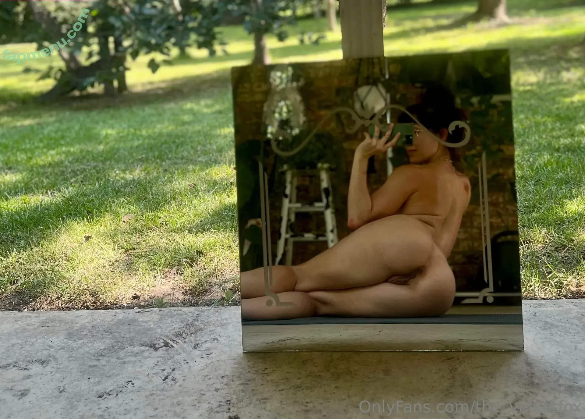 the_velvetfox nude photo #0011 (the_velvetfox)