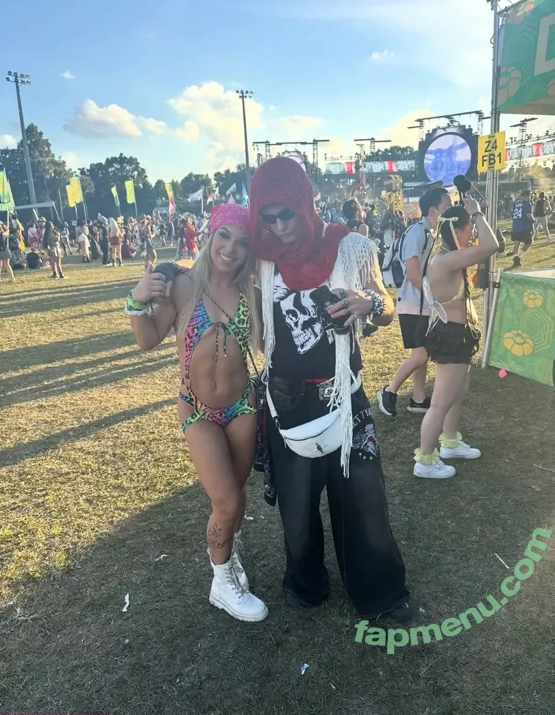 Thea Hail nude photo #0401 (superstars / theahail_wwe)