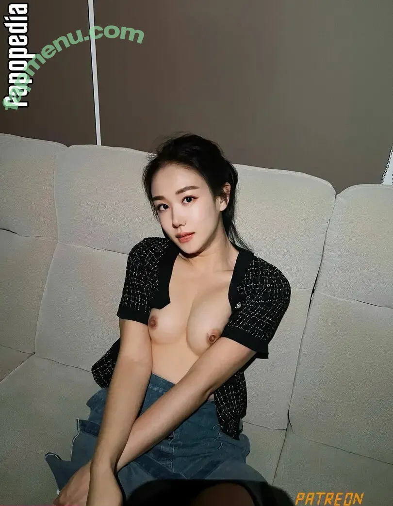 Thea Lee nude photo #0081 (Thea_Lee / thea.leea)