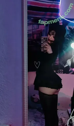 theakaleina nude photo #0252