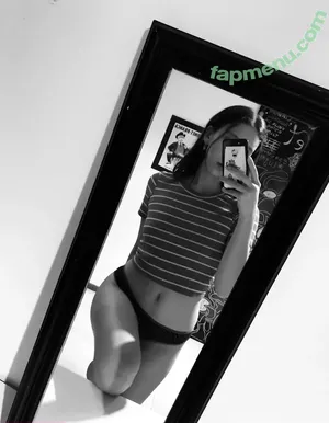 theangelmaria / theangelmariee nude photo #0003