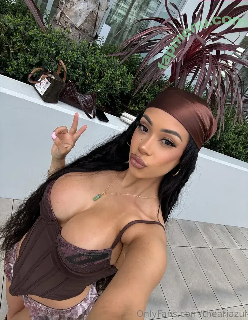 Theariazul nude photo #0060 (therealariazul)