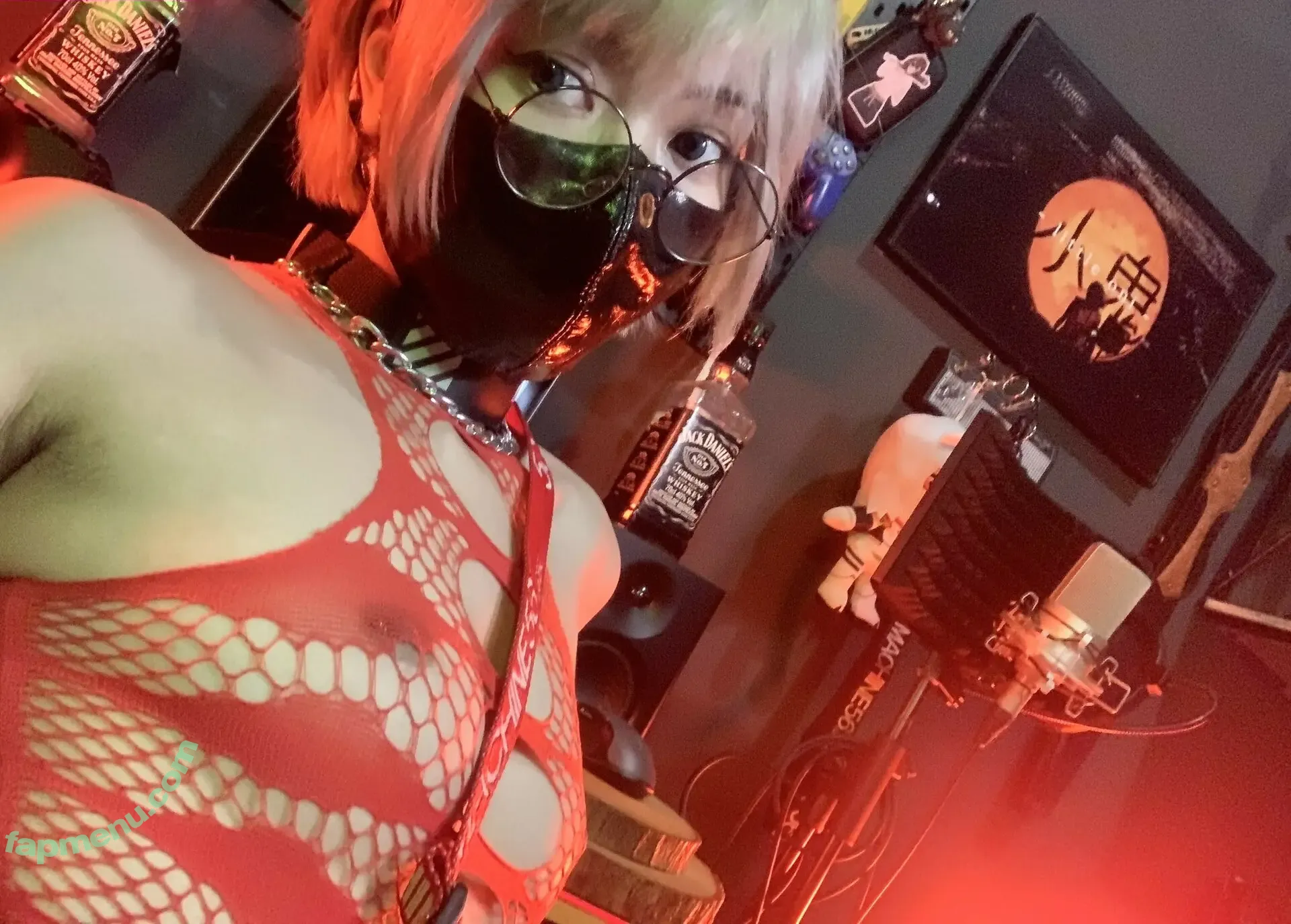 theavtist nude photo #0031 (AVE / the_acido)