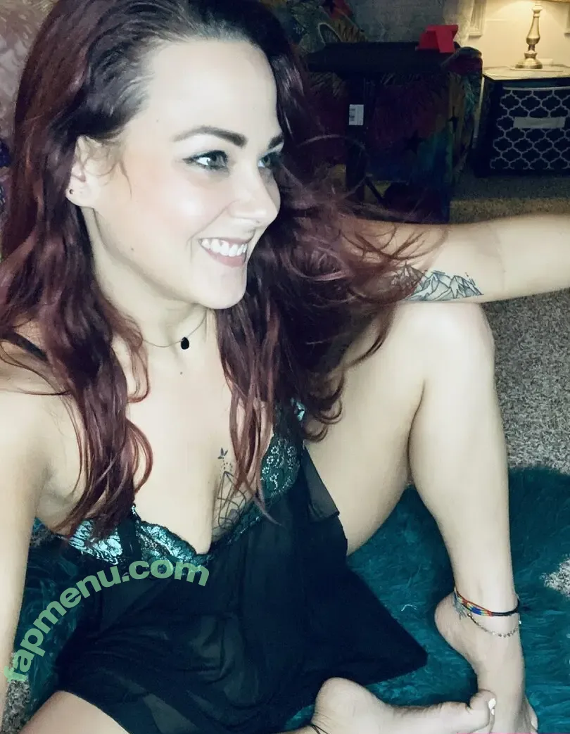 thebabybambii nude photo #0005 (Bambii Rae / bambii.rae / thebabybambi)