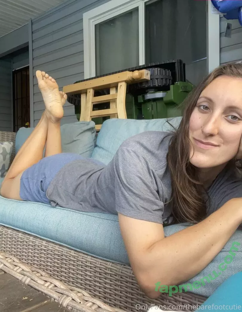 thebarefootcutie nude photo #0021 (thebarefootcutie)
