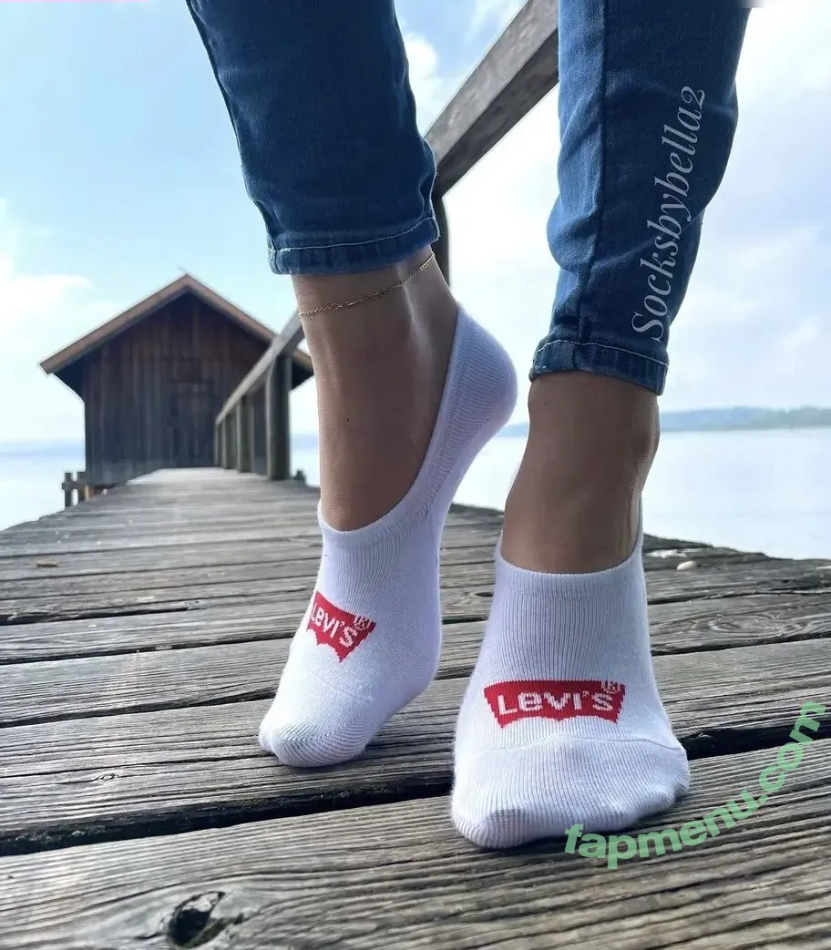 Thebellavibe nude photo #0018 (socksbybella2 / the.bella.vibe / the.bella.vibe.vip)