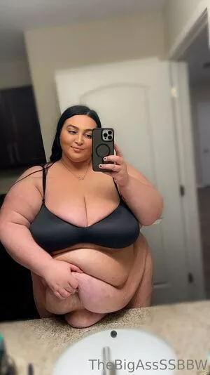 thebigassssbbw1 / thebigglooom nude photo #0108