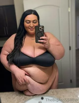 thebigassssbbw1 / thebigglooom nude photo #0109