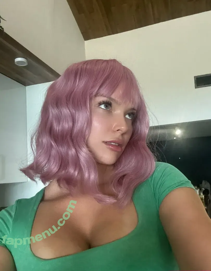 theblondebarbiexo555 nude photo #0003 (thechanelbestcoast)