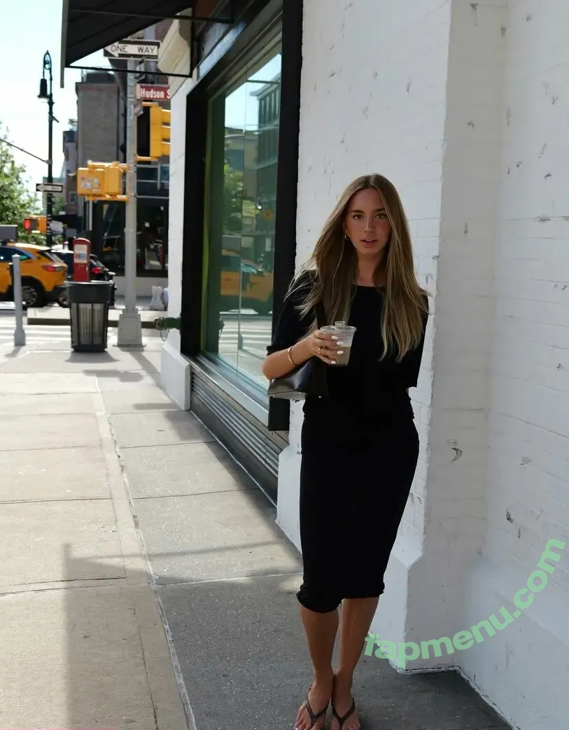 theblondieee nude photo #0033 (blondnswaggy / dashadova / knowhosheis / youknoher)