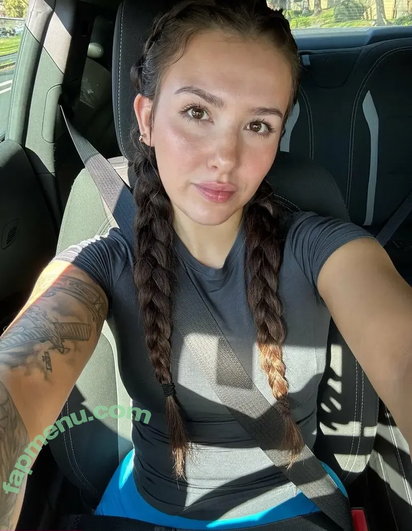 theboxgirl nude photo #0014 (alyssaohsofamous / lyslemxo)